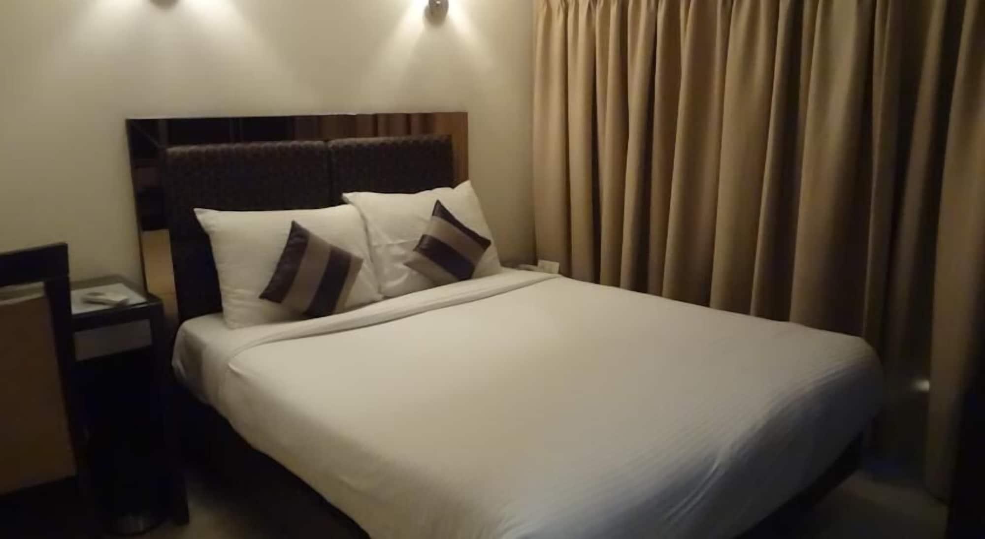 Hotel Suba Galaxy Bombay Extérieur photo