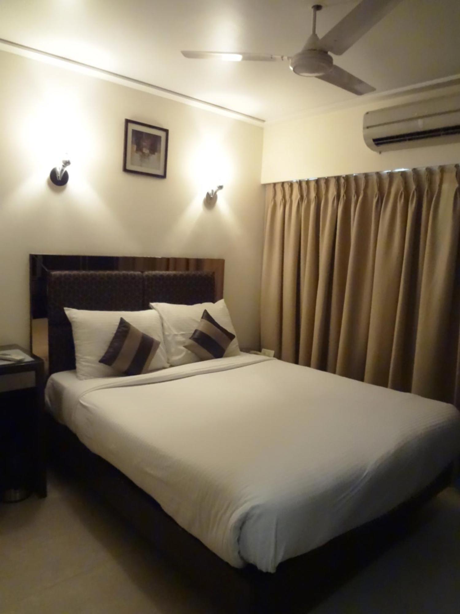 Hotel Suba Galaxy Bombay Extérieur photo