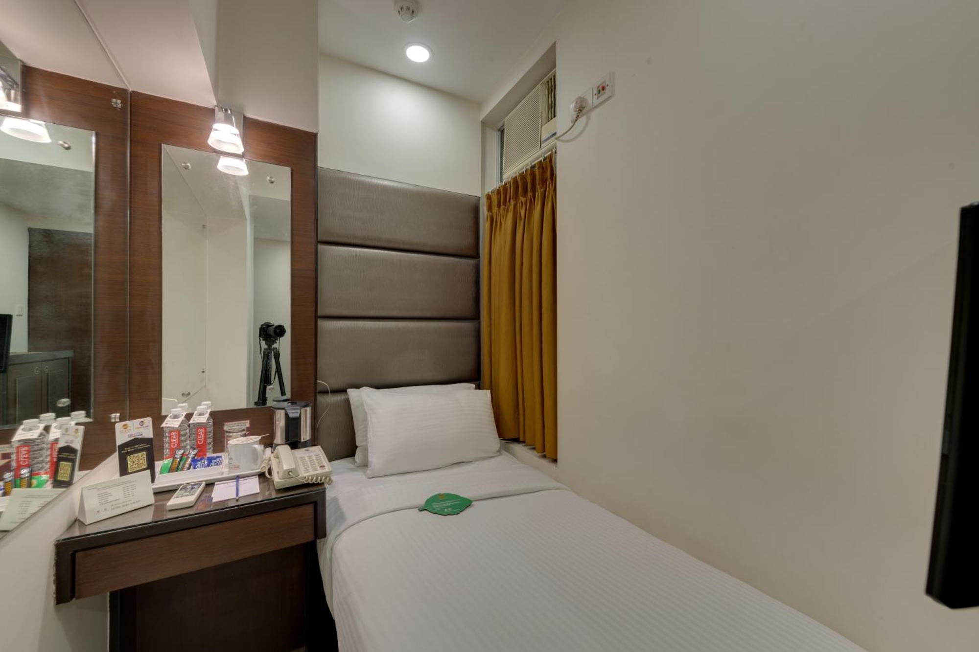 Hotel Suba Galaxy Bombay Extérieur photo