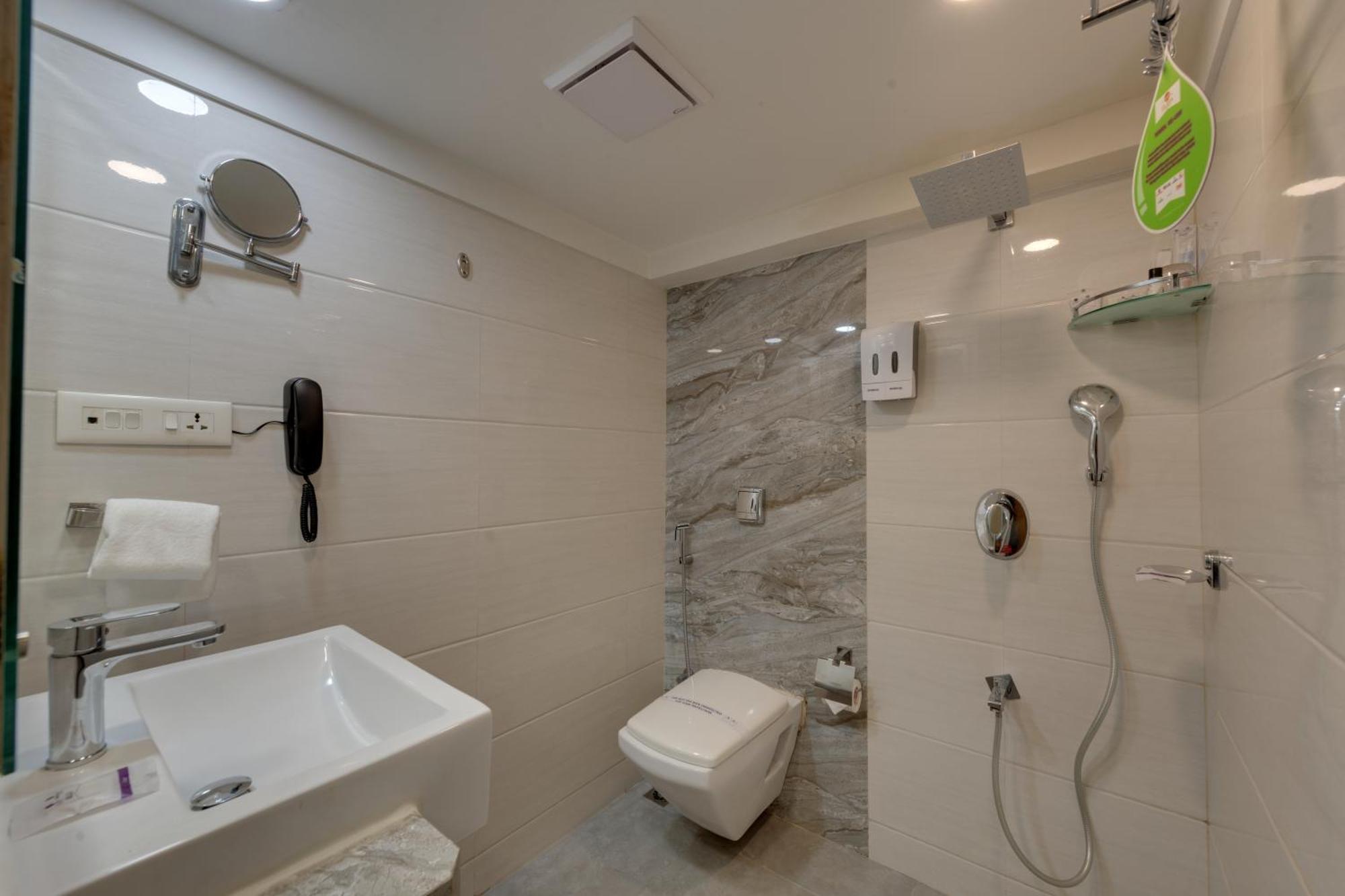 Hotel Suba Galaxy Bombay Extérieur photo